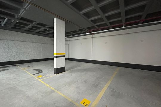 Garagem de kitnet/studio para alugar com 1 quarto, 23m² em Centro, Florianópolis