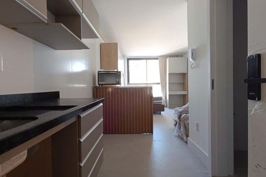 Cozinha de apartamento para alugar com 1 quarto, 23m² em Centro, Florianópolis