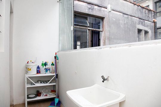 Cozinha + Área de Serviço de apartamento para alugar com 2 quartos, 80m² em São João, Porto Alegre
