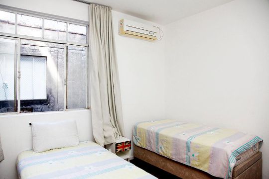 Quarto 1 de apartamento para alugar com 2 quartos, 80m² em São João, Porto Alegre