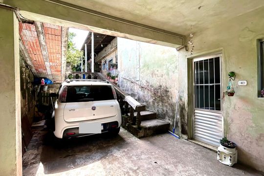 Garagem de casa à venda com 3 quartos, 245m² em Jardim Paulista, Guarulhos