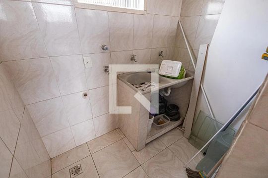 Cozinha de casa para alugar com 2 quartos, 141m² em Alípio de Melo, Belo Horizonte