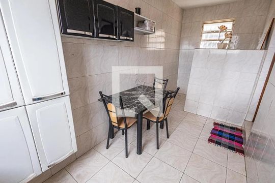 Cozinha de casa para alugar com 2 quartos, 141m² em Alípio de Melo, Belo Horizonte