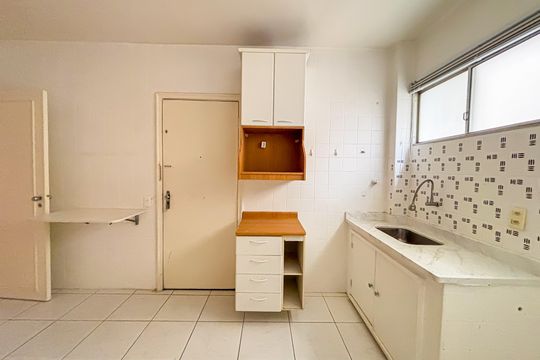 Apartamento para alugar com 2 quartos, 100m² em Cerqueira César, São Paulo