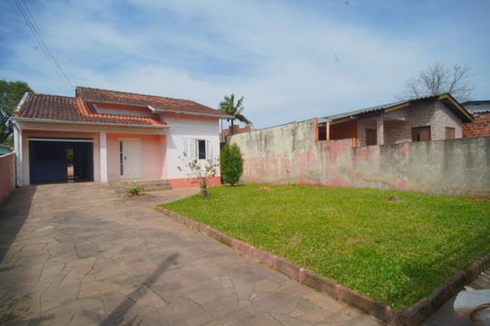 Área externa de casa para alugar com 2 quartos, 100m² em Feitoria, São Leopoldo