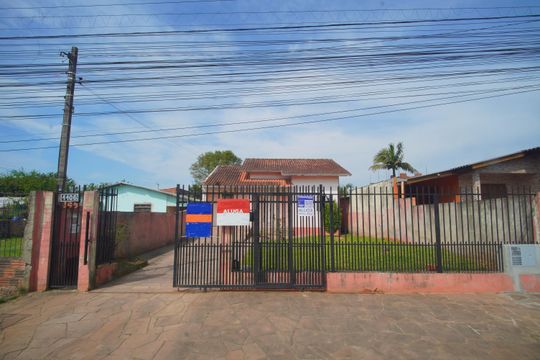 Fachada de casa para alugar com 2 quartos, 100m² em Feitoria, São Leopoldo