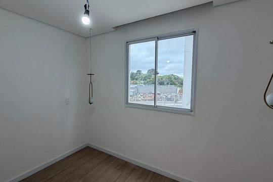 Apartamento para alugar com 2 quartos, 38m² em Chacara Santa Lucia, Carapicuíba