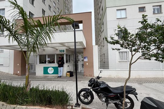 Apartamento para alugar com 2 quartos, 38m² em Chacara Santa Lucia, Carapicuíba