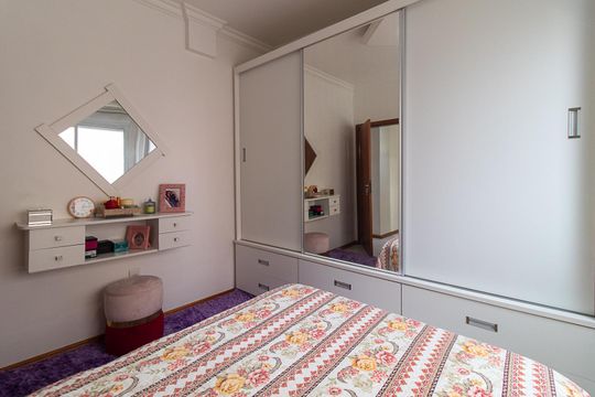 Quarto 1 de apartamento à venda com 1 quarto, 36m² em Farroupilha, Porto Alegre