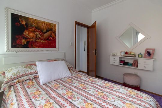 Quarto 1 de apartamento à venda com 1 quarto, 36m² em Farroupilha, Porto Alegre