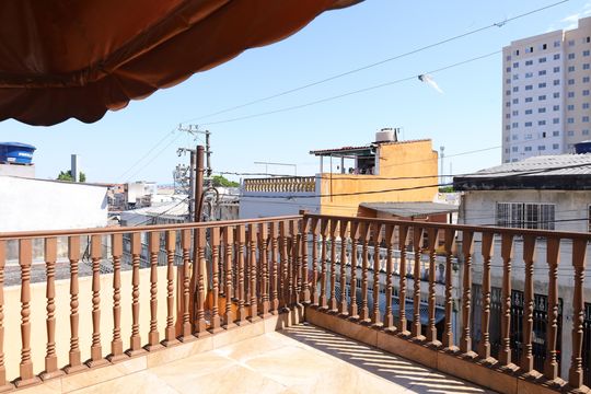 Varanda de casa para alugar com 2 quartos, 80m² em Vila Raquel, São Paulo
