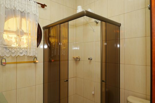 Banheiro 1 de casa para alugar com 2 quartos, 80m² em Vila Raquel, São Paulo