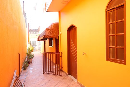 Quintal de casa para alugar com 2 quartos, 80m² em Vila Raquel, São Paulo
