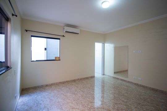 Suíte de casa para alugar com 2 quartos, 290m² em Jardim J S Carvalho, Sorocaba