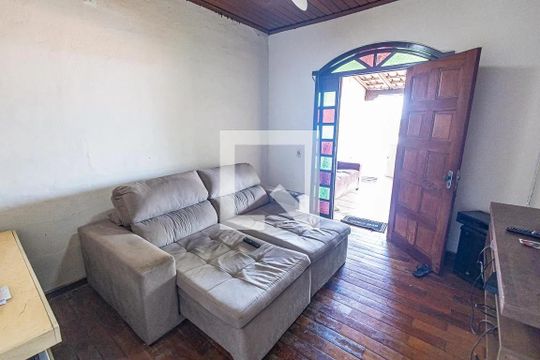 Casa para alugar com 2 quartos, 141m² em Alípio de Melo, Belo Horizonte
