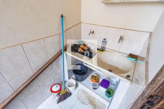Área de serviço de casa para alugar com 2 quartos, 141m² em Alípio de Melo, Belo Horizonte