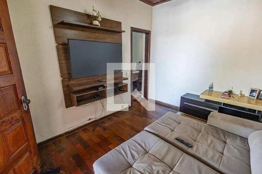 Sala de casa para alugar com 2 quartos, 141m² em Alípio de Melo, Belo Horizonte