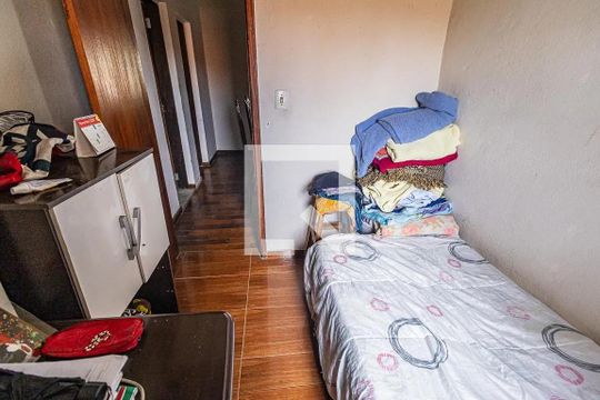 Quarto 2 de casa para alugar com 2 quartos, 141m² em Alípio de Melo, Belo Horizonte
