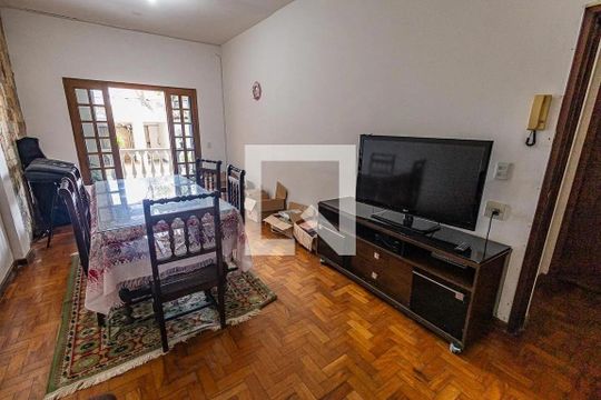 Casa para alugar com 2 quartos, 141m² em Alípio de Melo, Belo Horizonte