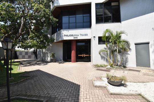 Fachada de kitnet/studio para alugar com 1 quarto, 30m² em Centro, Curitiba
