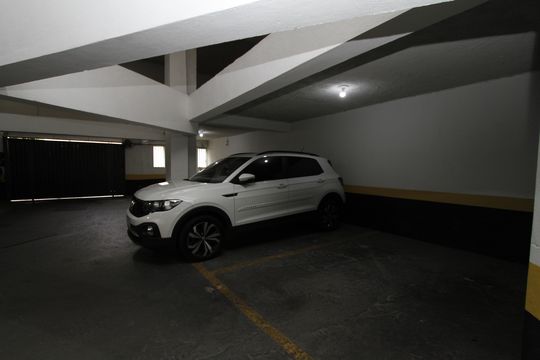 Garagem de apartamento à venda com 3 quartos, 95m² em Buritis, Belo Horizonte