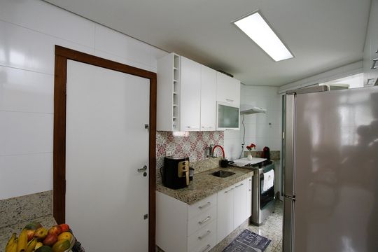 Cozinha de apartamento à venda com 3 quartos, 95m² em Buritis, Belo Horizonte