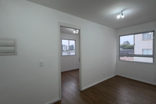 Apartamento para alugar com 1 quarto, 28m² em Chacara Santa Lucia dos Ypes, Carapicuíba
