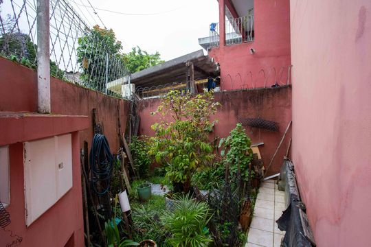 Quintal de casa para alugar com 4 quartos, 160m² em Taboão, Diadema