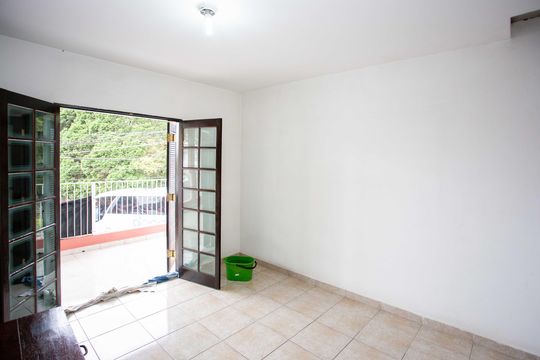 Quarto 2 de casa para alugar com 4 quartos, 160m² em Taboão, Diadema