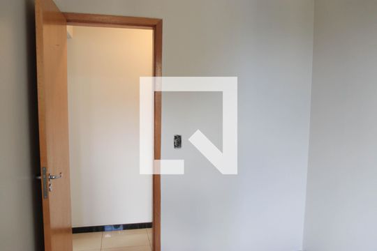 Quarto 01 de apartamento para alugar com 3 quartos, 76m² em Alto da Glória, Goiânia