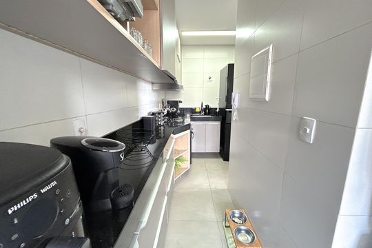 Apartamento à venda com 2 quartos, 65m² em Cabral, Contagem