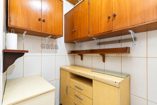 Área de serviço de casa de condomínio para alugar com 3 quartos, 107m² em Teresópolis, Porto Alegre
