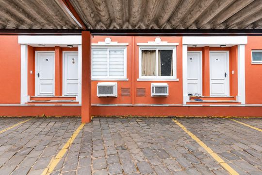 Área comum de casa de condomínio para alugar com 3 quartos, 107m² em Teresópolis, Porto Alegre