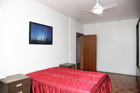 Quarto 1 de apartamento à venda com 2 quartos, 94m² em Santana, Porto Alegre