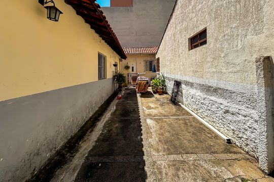 Garagem de casa à venda com 1 quarto, 60m² em Sumaré, São Paulo