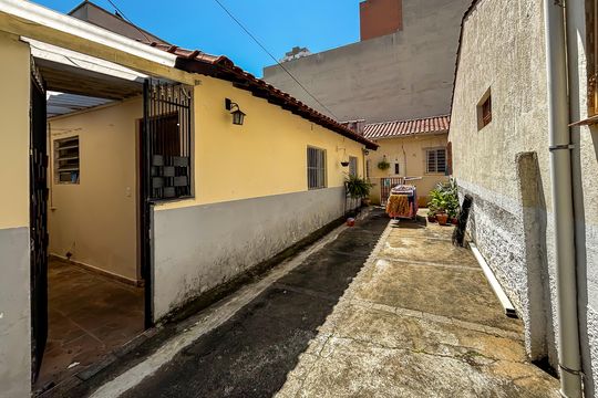 Garagem de casa à venda com 1 quarto, 60m² em Sumaré, São Paulo