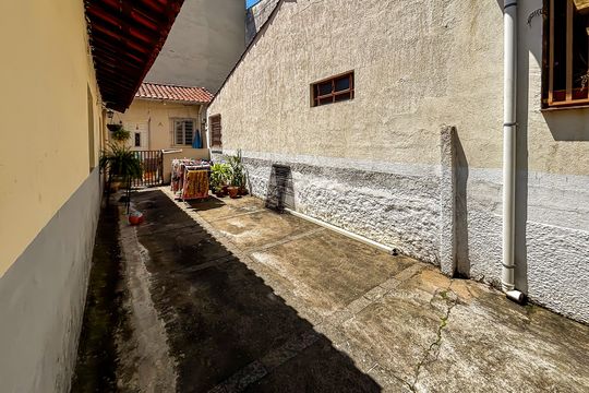 Garagem de casa à venda com 1 quarto, 60m² em Sumaré, São Paulo