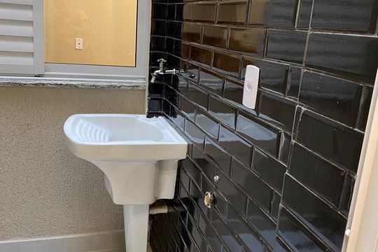 Área de serviço de apartamento para alugar com 2 quartos, 33m² em Vila Diva (Zona Leste), São Paulo