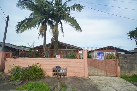 Fachada de casa à venda com 2 quartos, 90m² em Feitoria, São Leopoldo