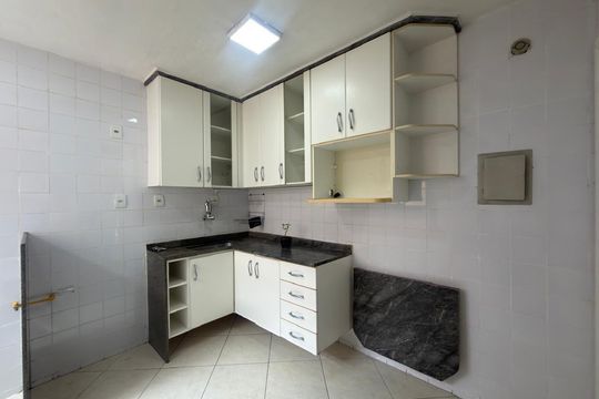 Cozinha de apartamento para alugar com 3 quartos, 74m² em Cachambi, Rio de Janeiro