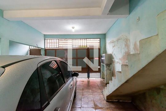 Garagem de casa à venda com 3 quartos, 132m² em Cidade São Mateus, São Paulo