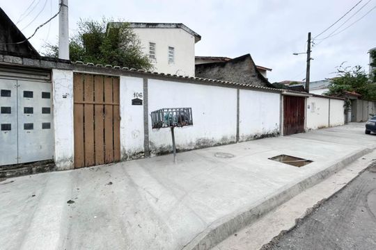 Fachada de casa para alugar com 1 quarto, 50m² em Guaratiba, Rio de Janeiro