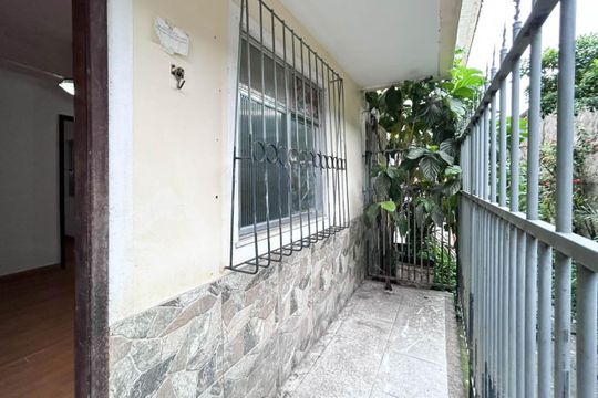 Varanda de casa para alugar com 1 quarto, 50m² em Guaratiba, Rio de Janeiro