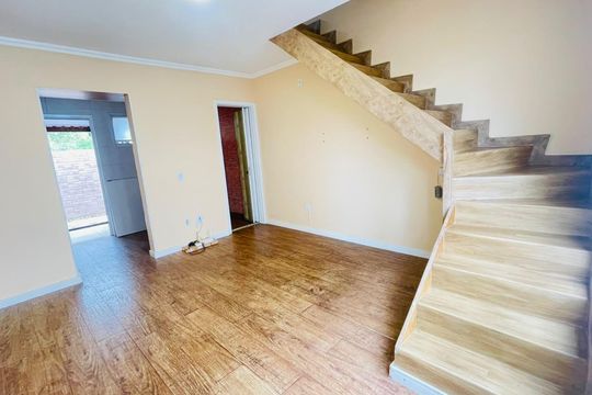 Casa de Condomínio para alugar com 2 quartos, 50m² em Água Espraiada, Cotia