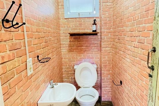 Lavabo de casa de condomínio para alugar com 2 quartos, 50m² em Água Espraiada, Cotia