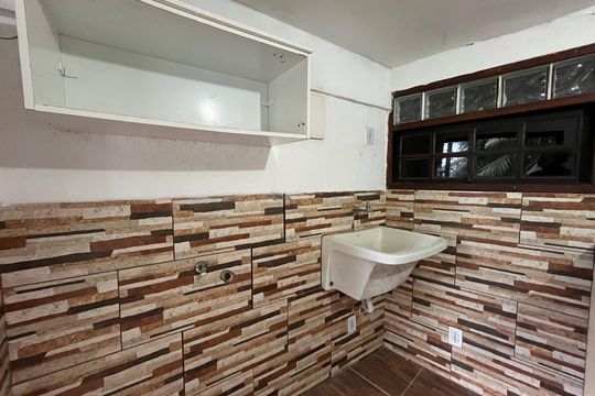 Área de Serviço de casa de condomínio para alugar com 2 quartos, 35m² em Itanhangá, Rio de Janeiro