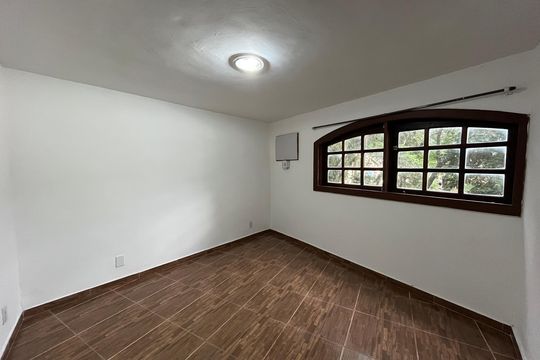Quarto 1 de casa de condomínio para alugar com 2 quartos, 35m² em Itanhangá, Rio de Janeiro