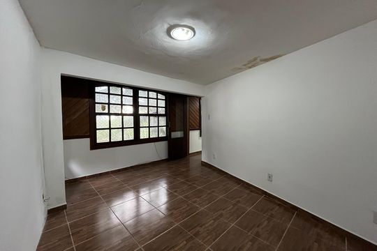Demi-suíte de casa de condomínio para alugar com 2 quartos, 35m² em Itanhangá, Rio de Janeiro
