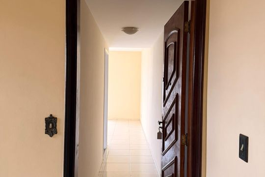 Corredor de apartamento à venda com 2 quartos, 88m² em Vila da Penha, Rio de Janeiro