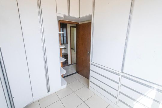 Quarto 3 de apartamento para alugar com 4 quartos, 198m² em Santa Rosa, Belo Horizonte